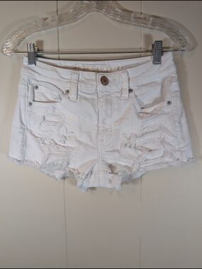 American Eagle White Denim Shorts Women’s Size 2 Super Stretch X Distressed Cuto